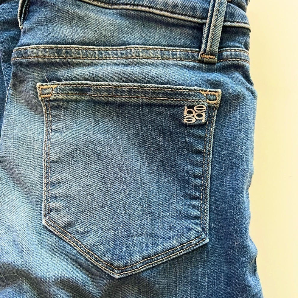 Bebe mid-rise Skinny Jeans. Fall & Back 2 School Ready! - Picture 3 of 8